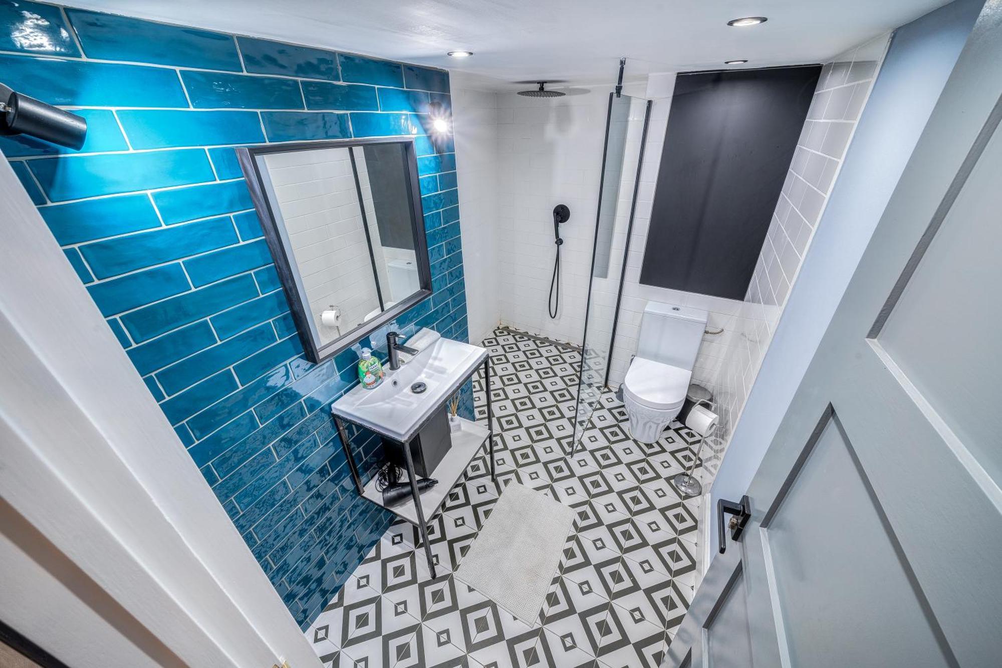 Azure Oasis In The Heart Of The City Budapest Esterno foto